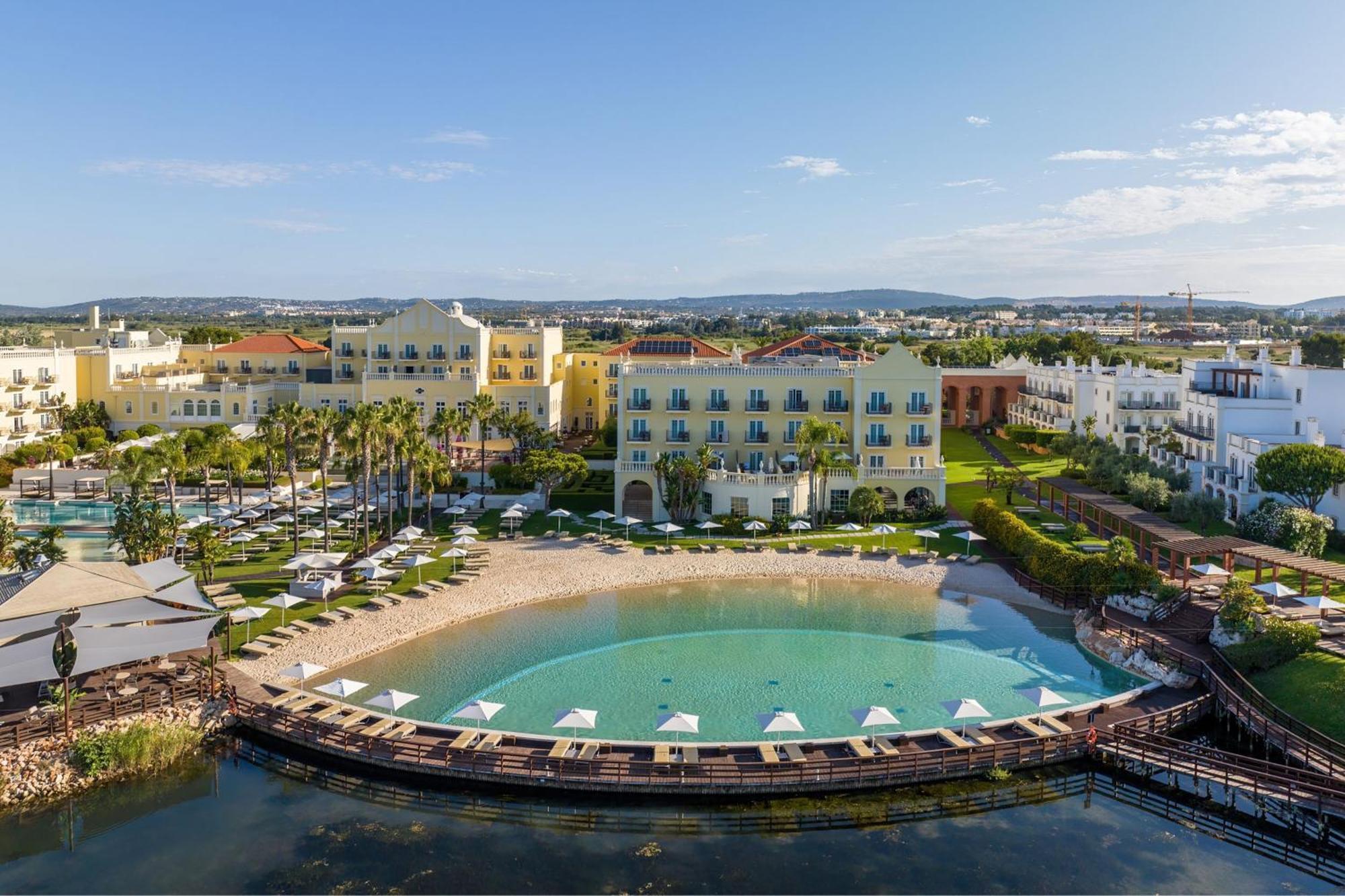 Domes Lake Algarve, Autograph Collection Vilamoura Luaran gambar Aerial view of the hotel