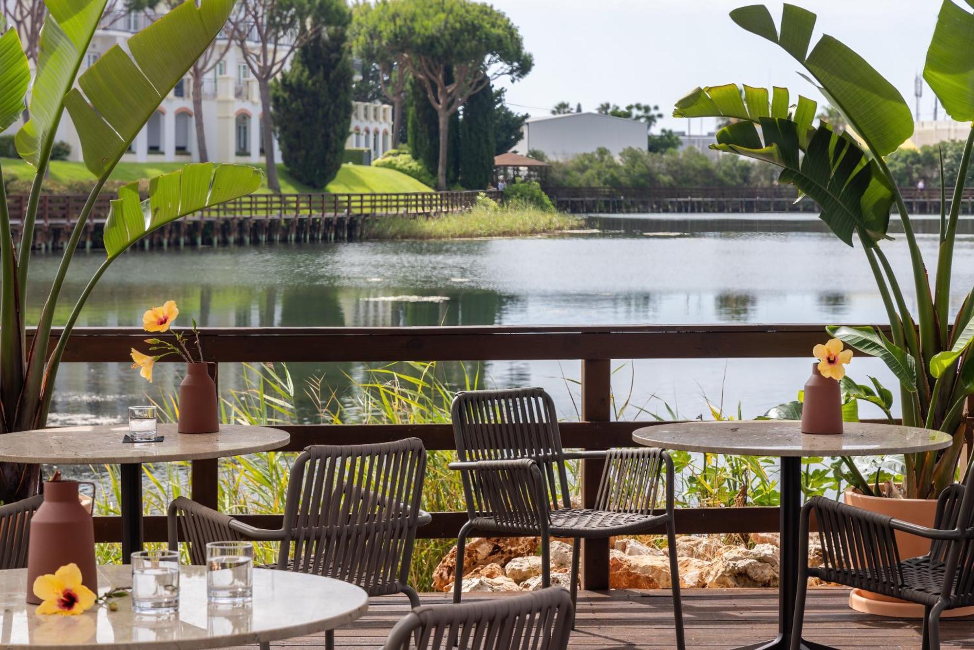 Domes Lake Algarve, Autograph Collection Vilamoura Luaran gambar The Lake