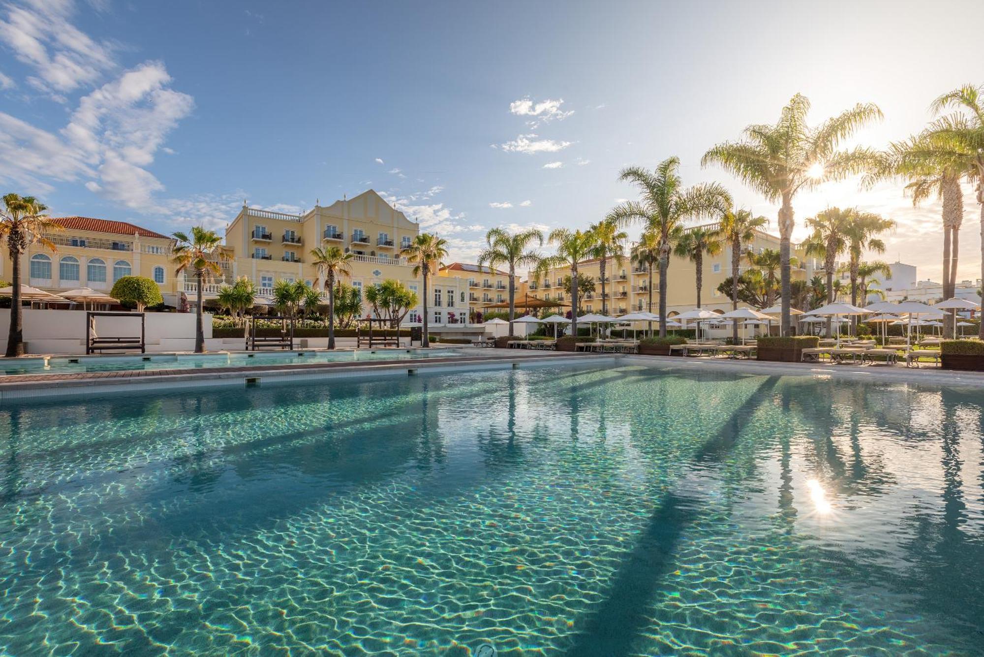 Domes Lake Algarve, Autograph Collection Vilamoura Luaran gambar The swimming pool at the resort